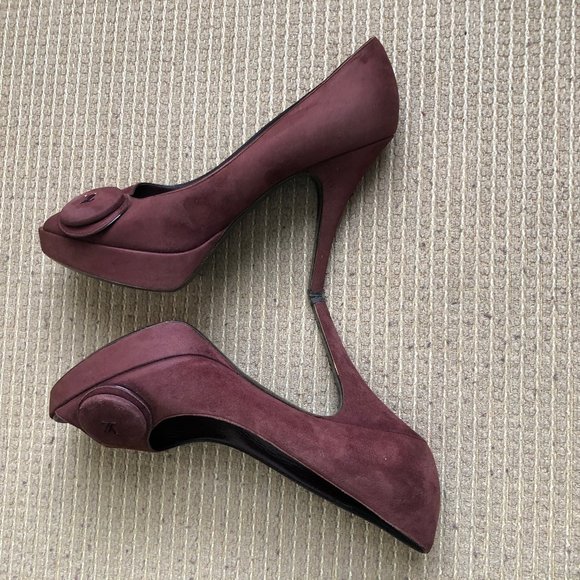 Louis Vuitton Women's Suede Chelsea Button Peep - Picture 9 of 15